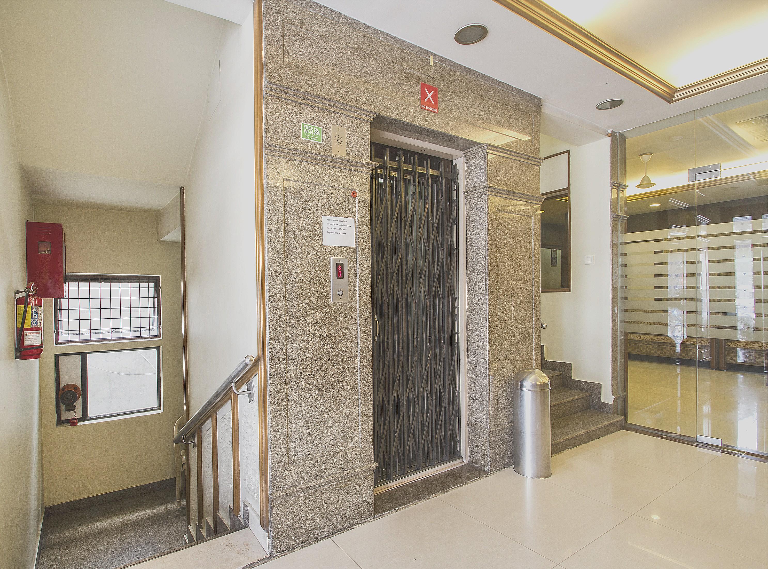 Hotel O Surya Residency Hyderabad Exterior foto