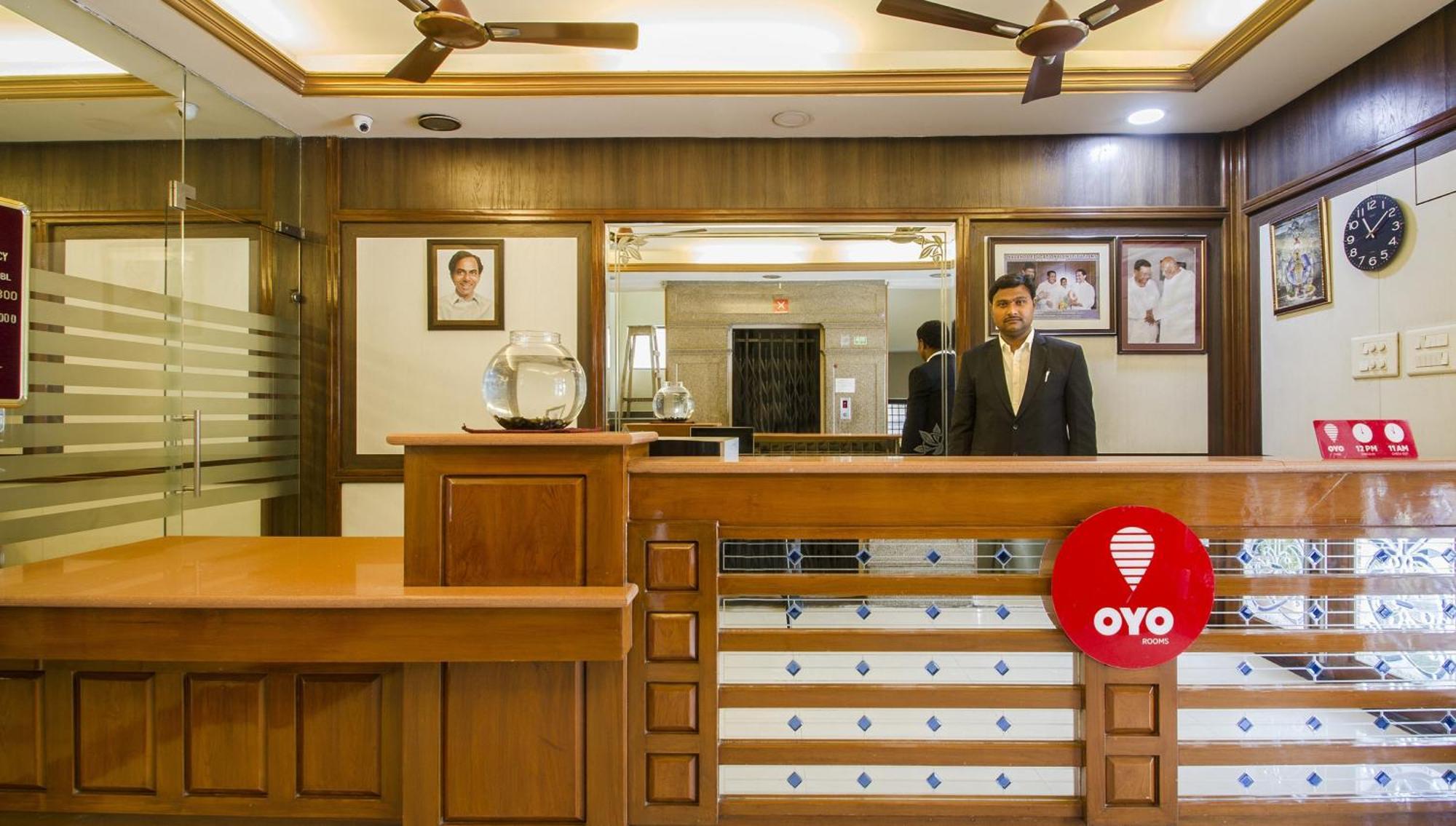 Hotel O Surya Residency Hyderabad Exterior foto