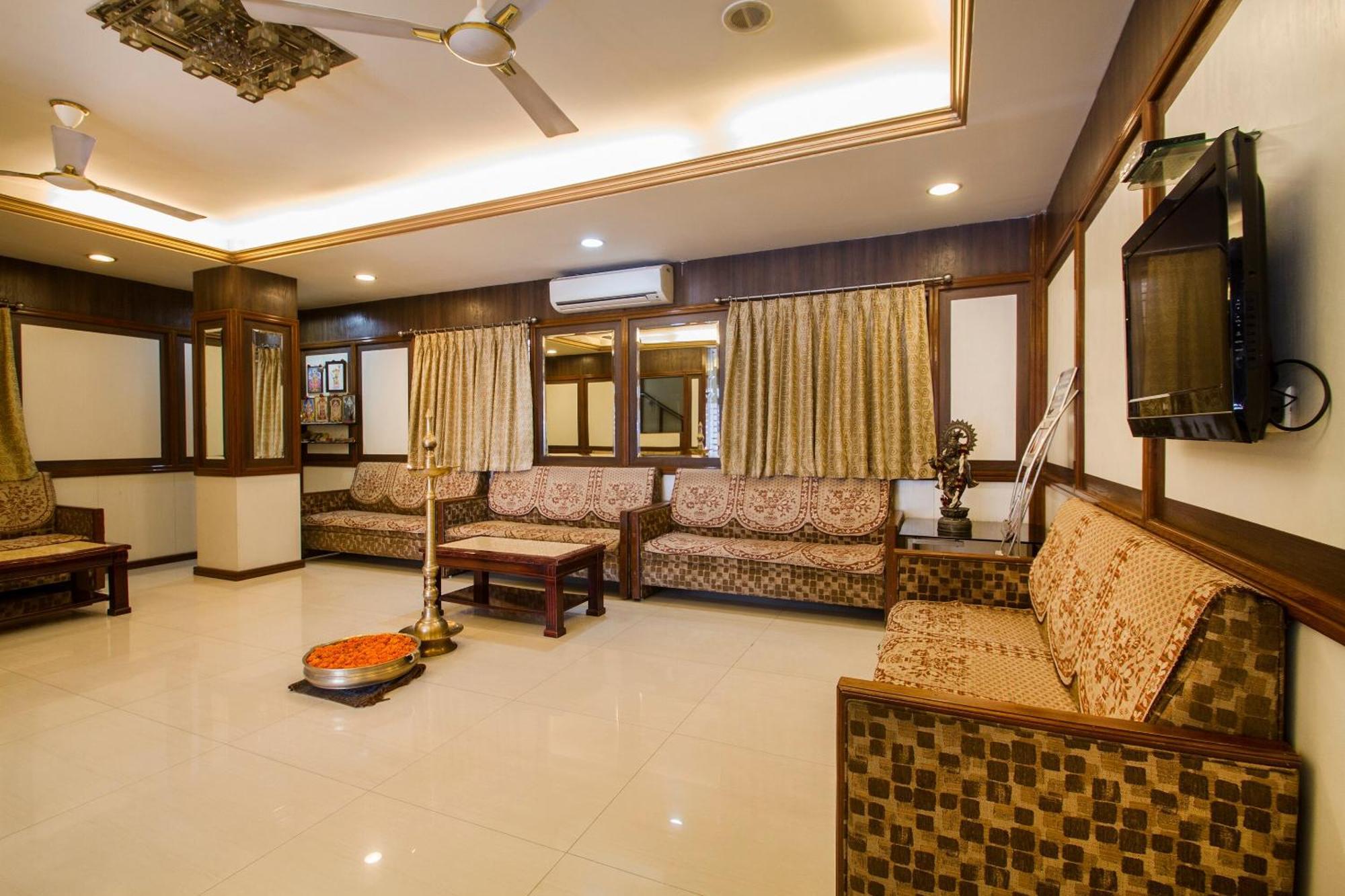 Hotel O Surya Residency Hyderabad Exterior foto