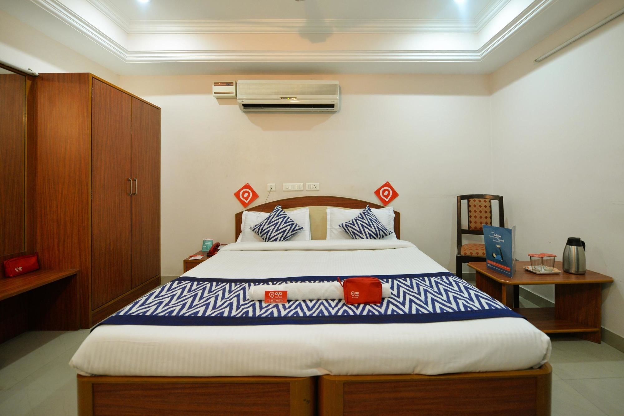 Hotel O Surya Residency Hyderabad Exterior foto
